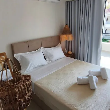 Azure Boho Retreat Апартаменты Никити
